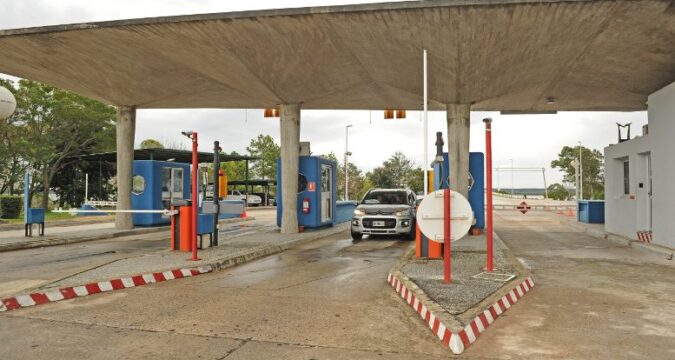 Este lunes aumenta la tarifa del peaje en los puentes internacionales