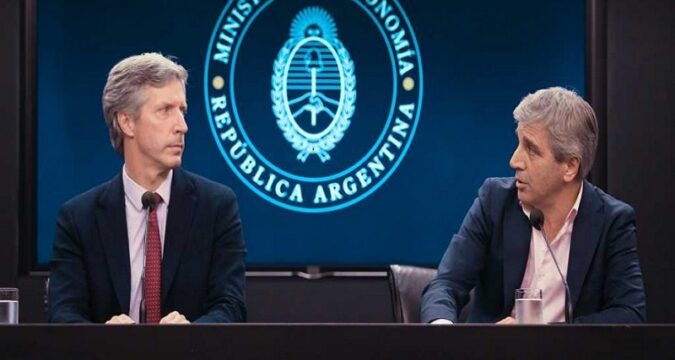 Caputo se lleva USD 23 millones del Banco Central, pese a que prometieron no darle más letras