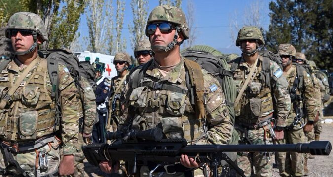 El Gobierno habilitó al Ejército y la Armada a detener civiles en la frontera norte