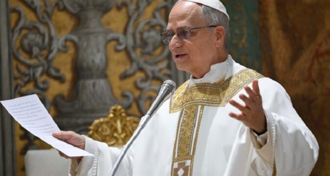 León XIV a los cardenales: ‘Debemos dar testimonio de nuestra fe gozosa en Cristo’