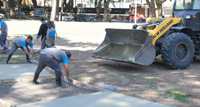 Continúa la puesta en valor del parque infantil Apolinario Osinalde