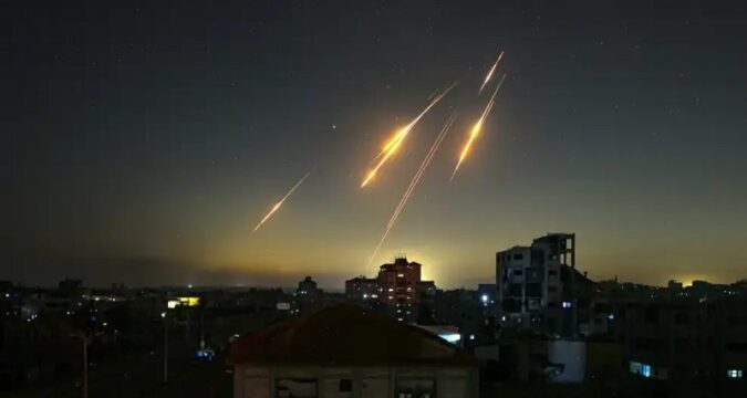 Al menos 11 muertos y más de 100 heridos tras un nuevo ataque de Irán contra Israel con misiles