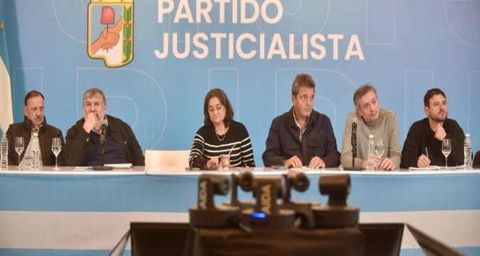 Grabois llamó a la abstención pero Massa pidió armar un frente peronista contra Milei