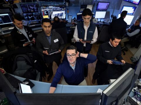 Mercado financiero: caída de acciones argentinas en Wall Street y tensión por cambios en el INDEC