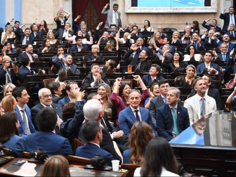 El Ejecutivo anuncia el envío de 90 paquetes de reformas estructurales al Congreso