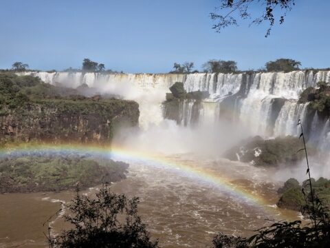 Semana Santa 2026: Récord de viajeros con consumo austero