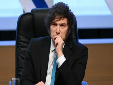 Una encuesta revela que el 60% de los argentinos rechaza la reelección de Javier Milei