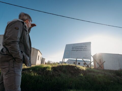 Frigerio recorrió obras de infraestructura y viviendas en Villa Paranacito e Ibicuy