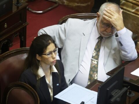 Denuncian a senadora libertaria y a su esposo por amenazas y presuntas irregularidades en el PAMI San Luis